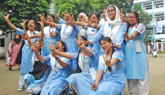 https://www.daily-bangladeshmirror.com/post/10-agst-esessi-oo-smman-preekshar-fl-prkas
